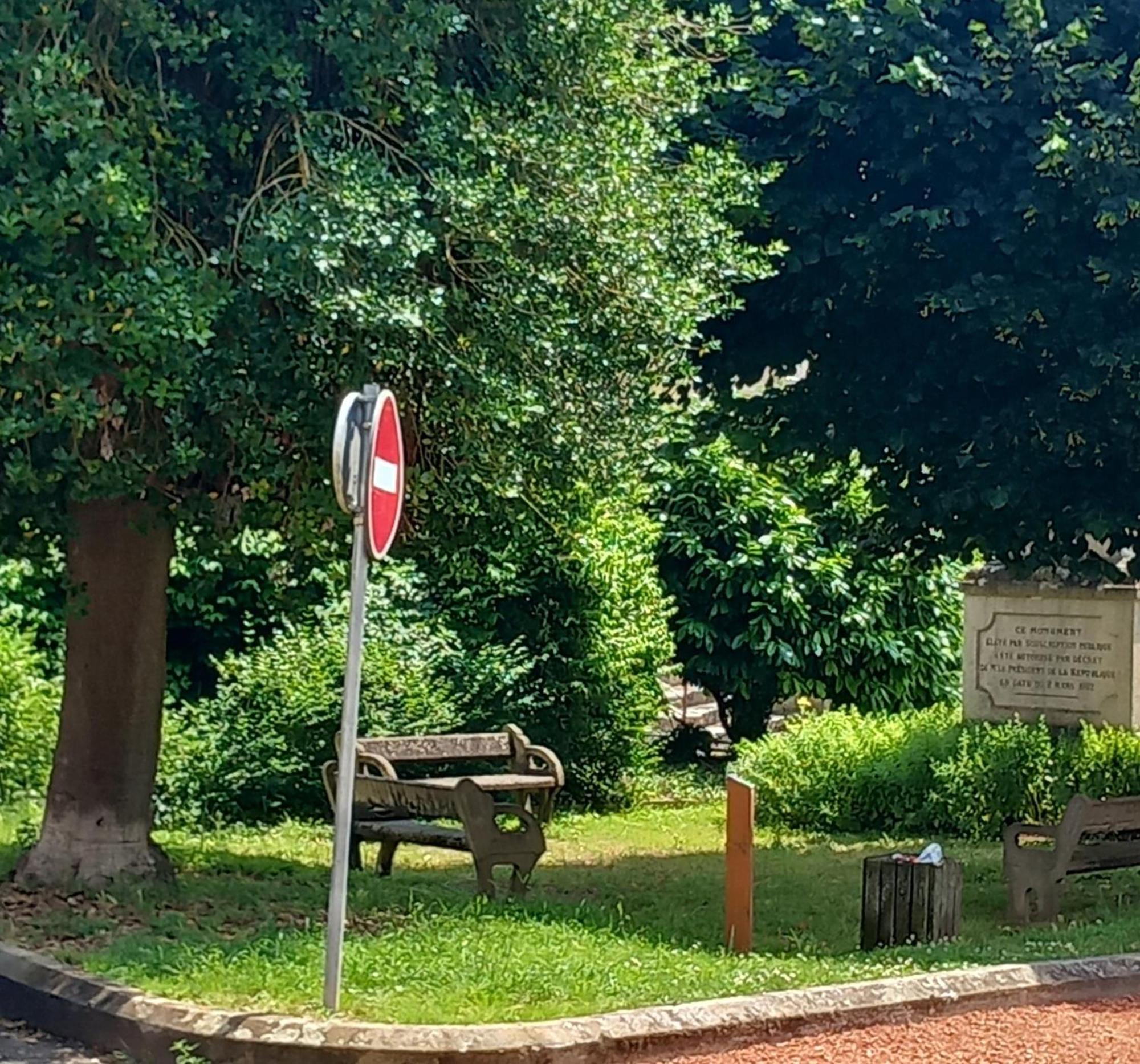 Апартаменты Jls'Tudios " U Sognu" Cosne-Cours-Sur-Loire Экстерьер фото